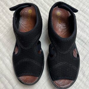 Bzees Dream Wedge Sandals Women’s 7 Black‎ Comfort Slip Hook & Loop Slingback